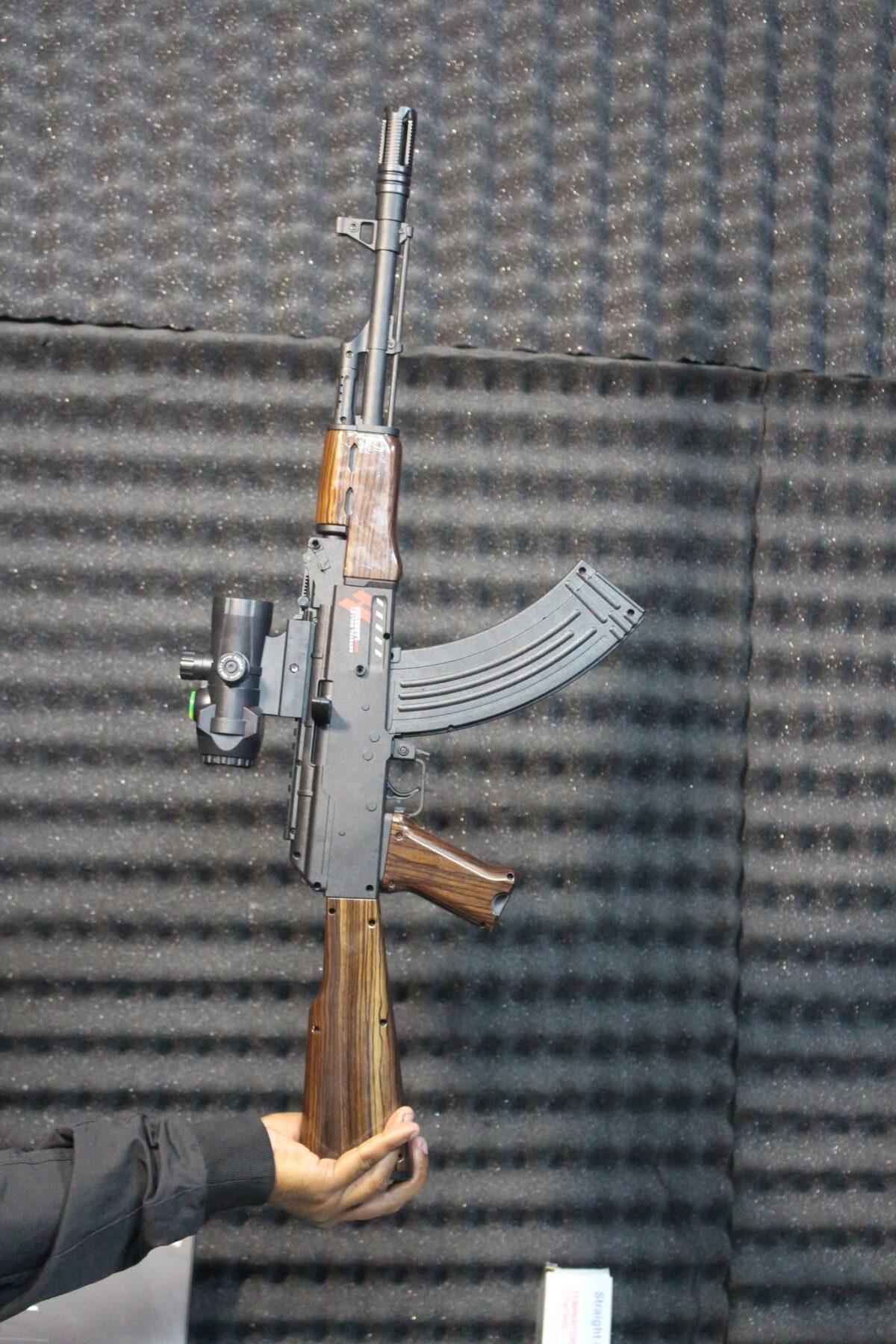 AK-47 Tactical Edition gel toy shooter (HD7494A) - Image 2