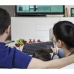 Logitech K400 Plus Wireless Touchpad Keyboard - Image 3